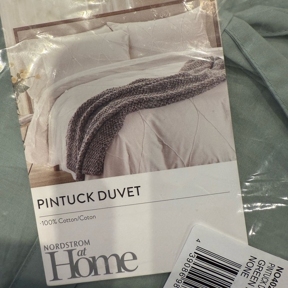Nordstrom Green Pintuck Duvet Cover - Picture 1 of 4